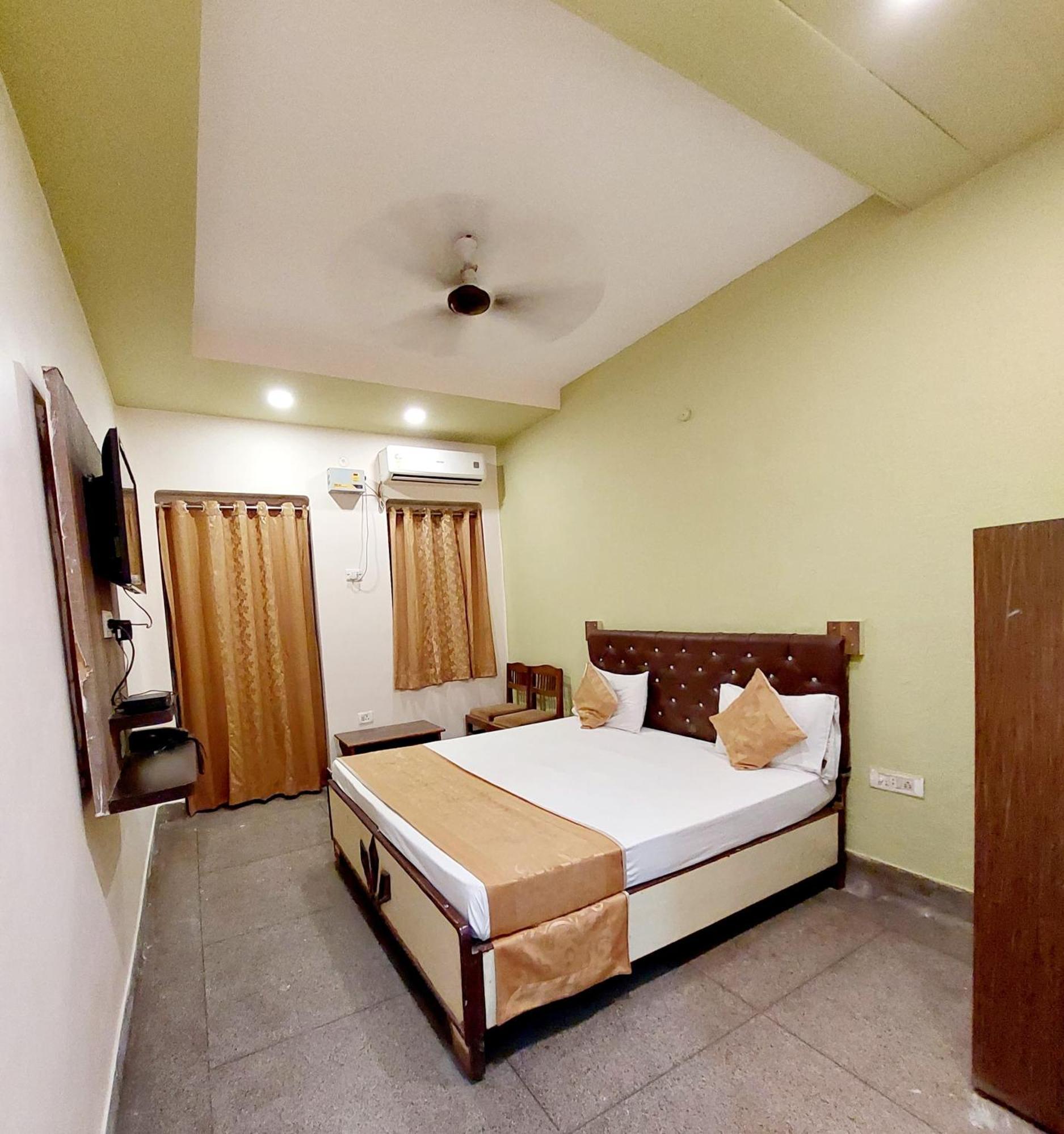 Hotel Gokul Grand, Varanasi